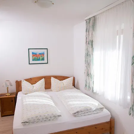 Gastehaus Linder Apartment